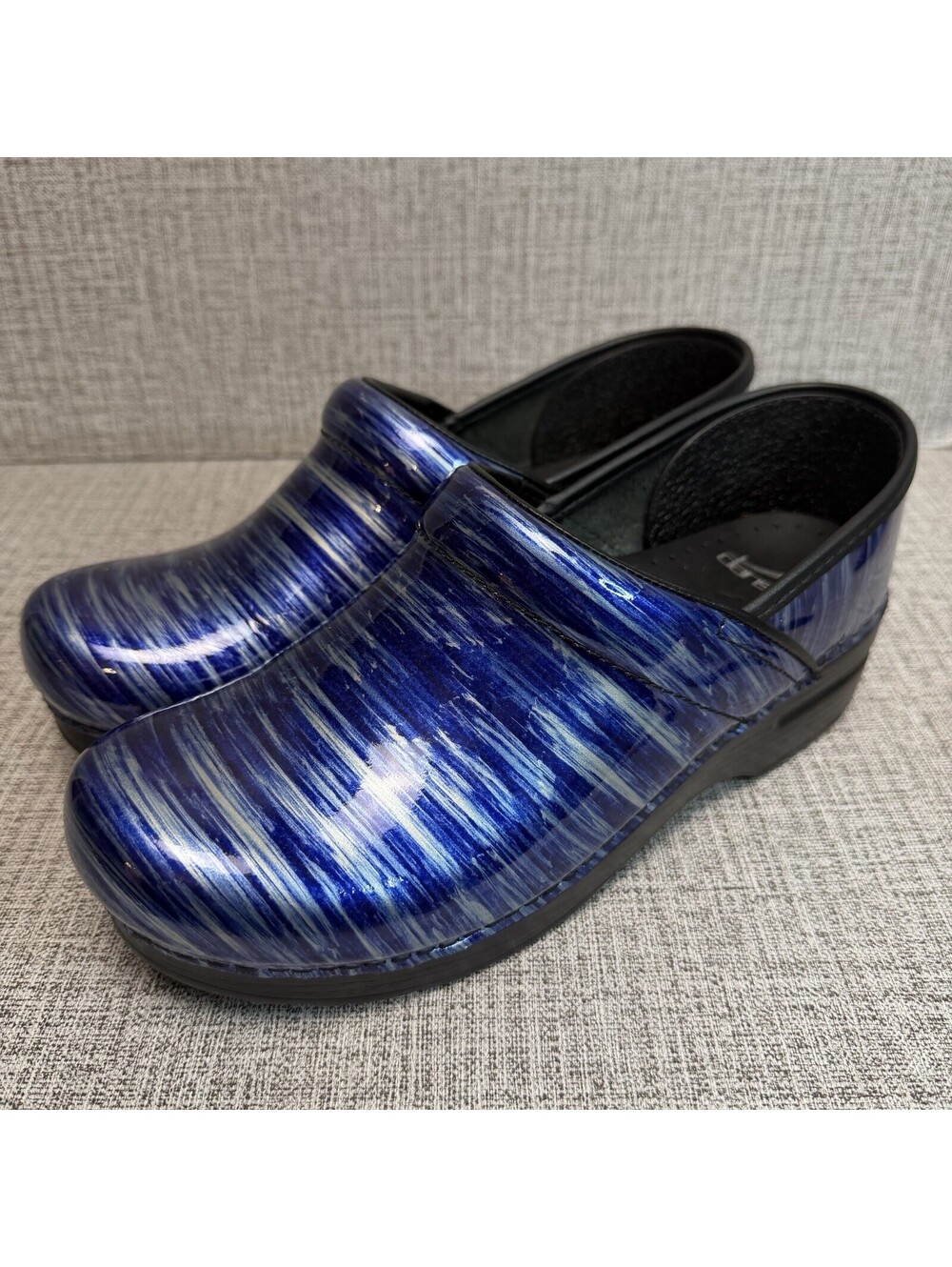 Dansko Shoes Women’s Size 39 Blue Water Patent Leather Clog Professional
